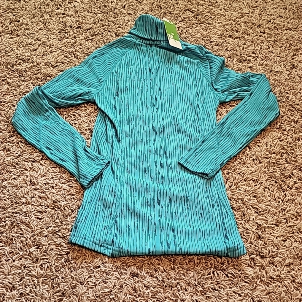 Decathlon laying shirt